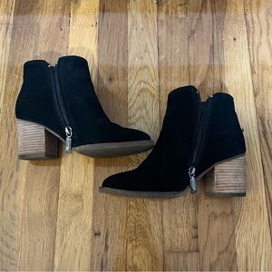 Blondo Waterproof Black Suede Bootie 6M (Like New)